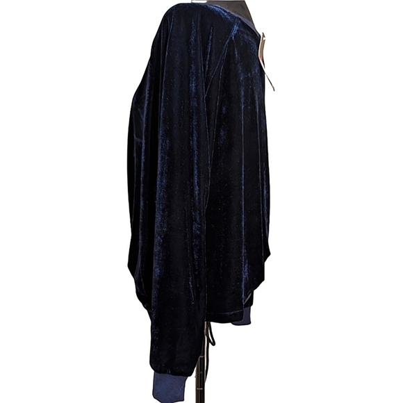 RDI Women's Long Sleeve Velour Tie Front Sweater Navy Size Small - Picture 2 of 9